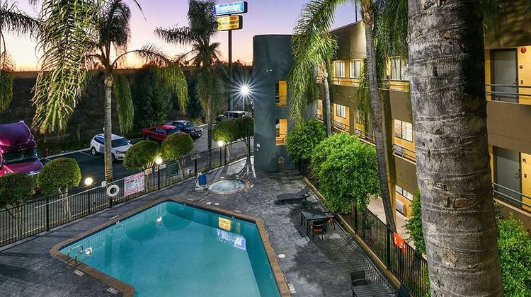 Travelodge Commerce LA Area Pool