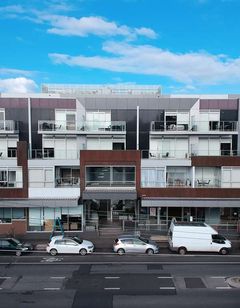 St Kilda Central Apartment Hotel