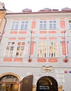 Hotel Golden Key