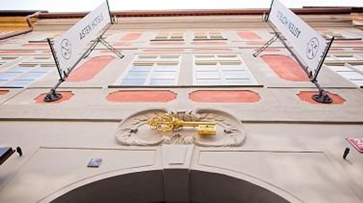 Hotel Golden Key Exterior