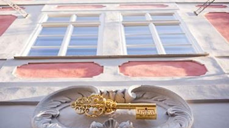 Hotel Golden Key Exterior