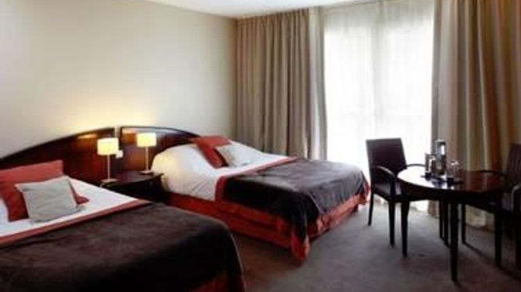 Forges Hotel Room