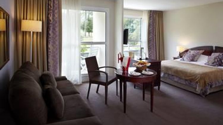 Forges Hotel Room