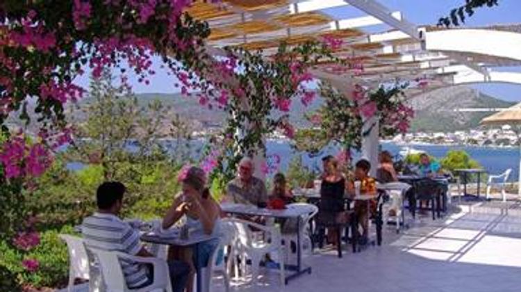 Kavos Bay Seafront Hotel Exterior