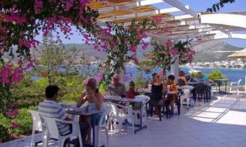 Kavos Bay Seafront Hotel