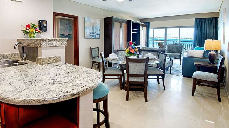 <b>The Villas at Simpson Bay Resort Suite</b>. Images powered by <a href="https://iceportal.shijigroup.com/" title="IcePortal" target="_blank">IcePortal</a>.