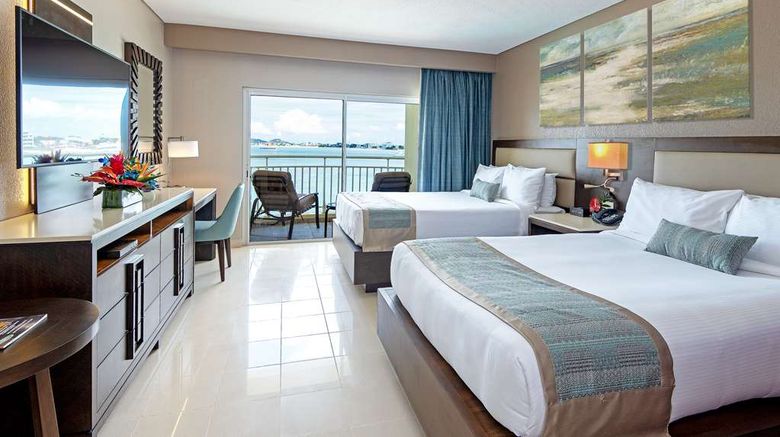 <b>The Villas at Simpson Bay Resort Suite</b>. Images powered by <a href="https://iceportal.shijigroup.com/" title="IcePortal" target="_blank">IcePortal</a>.