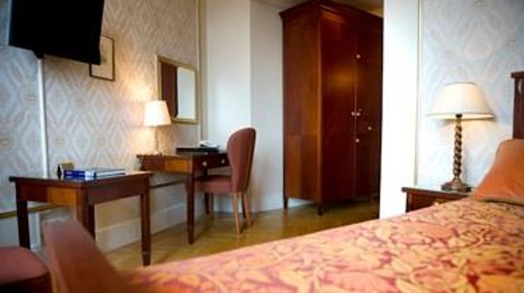 Grand Hotel Room