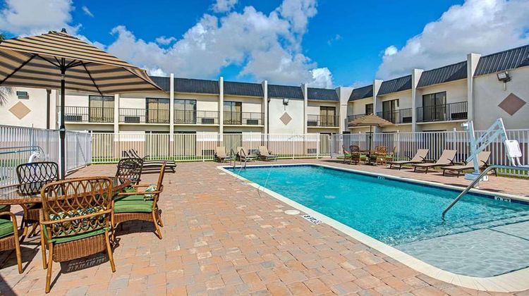 Days Inn & Suites Tampa Near Ybor City Pool