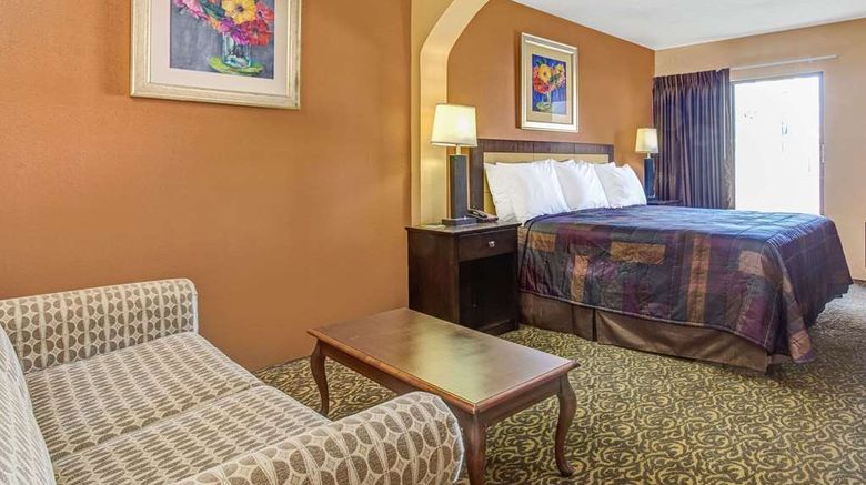 <b>Days Inn & Suites Tampa Near Ybor City Suite</b>. Images powered by <a href="https://iceportal.shijigroup.com/" title="IcePortal" target="_blank">IcePortal</a>.