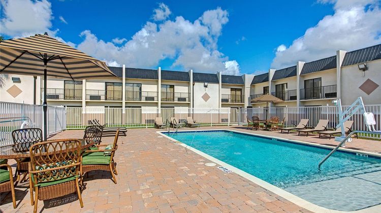 Days Inn & Suites Tampa Near Ybor City Pool