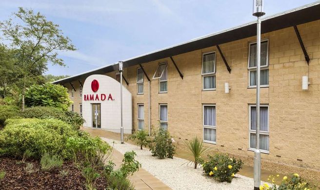 Ramada Oxford M40 Exterior