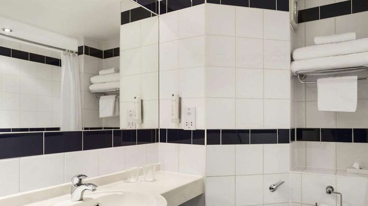 Ramada Oxford M40 Room