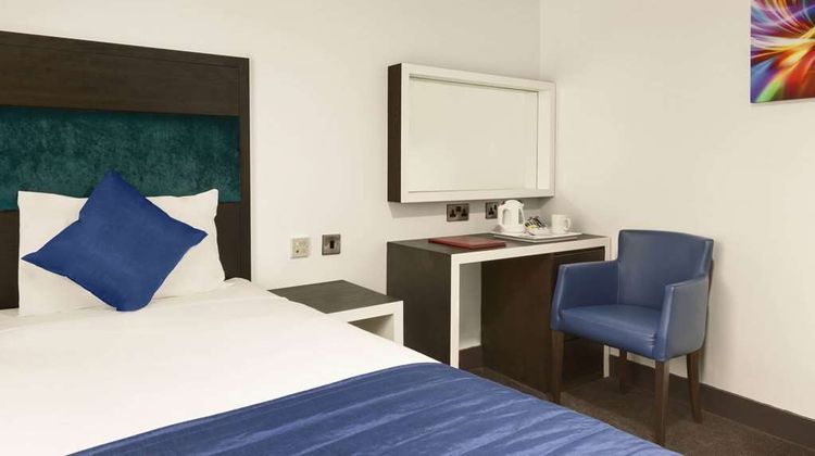 Ramada Oxford M40 Room