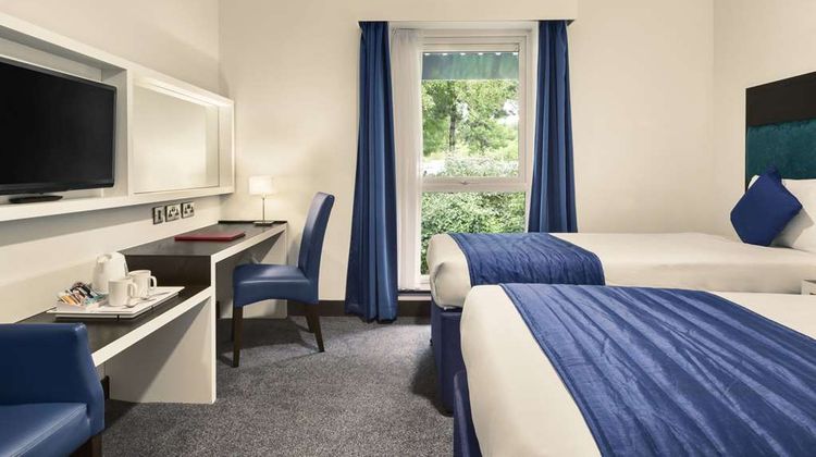Ramada Oxford M40 Room