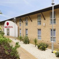 Ramada Oxford M40