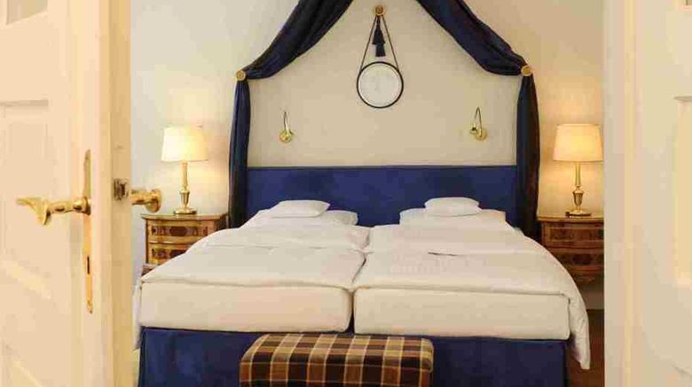 <b>Splendid Hotel Suite</b>. Images powered by <a href="https://iceportal.shijigroup.com/" title="IcePortal" target="_blank">IcePortal</a>.