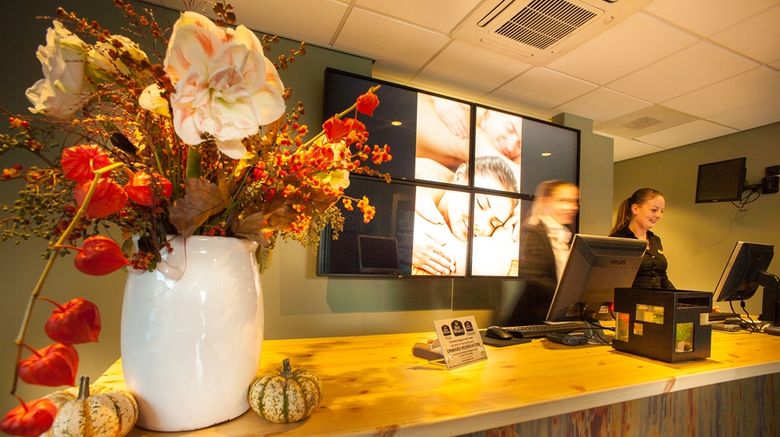 <b>Best Western Zaan Inn Lobby</b>. Images powered by <a href="https://iceportal.shijigroup.com/" title="IcePortal" target="_blank">IcePortal</a>.