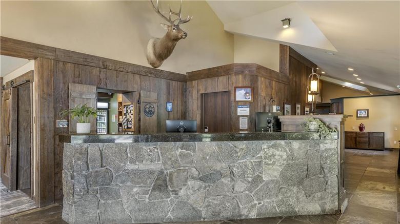 <b>Best Western Plus Truckee-Tahoe Hotel Lobby</b>. Images powered by <a href="https://iceportal.shijigroup.com/" title="IcePortal" target="_blank">IcePortal</a>.