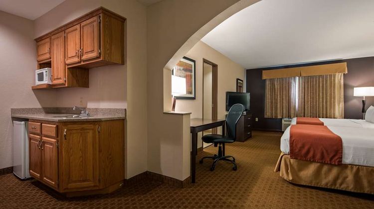 Best Western Flora Inn Room