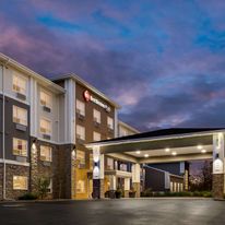 Best Western Plus Lacombe Inn & Suites
