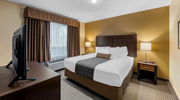 Best Western Plus Lacombe Inn & Suites Suite