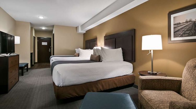 Best Western Plus Lacombe Inn & Suites Room