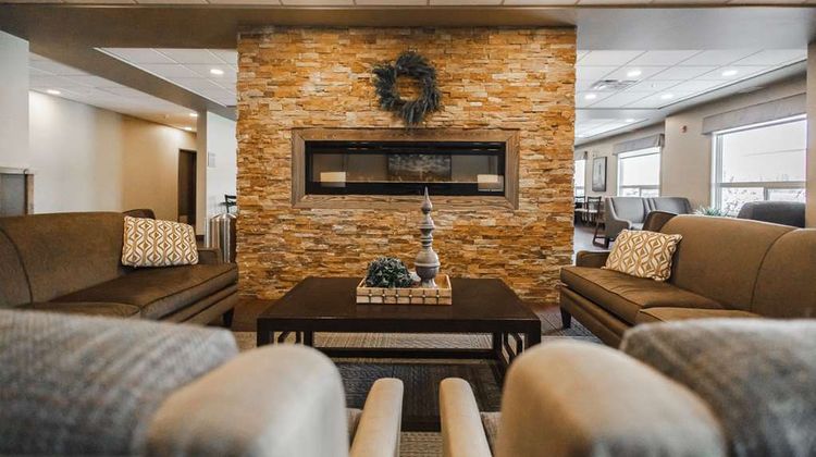 Best Western Plus Lacombe Inn & Suites Lobby