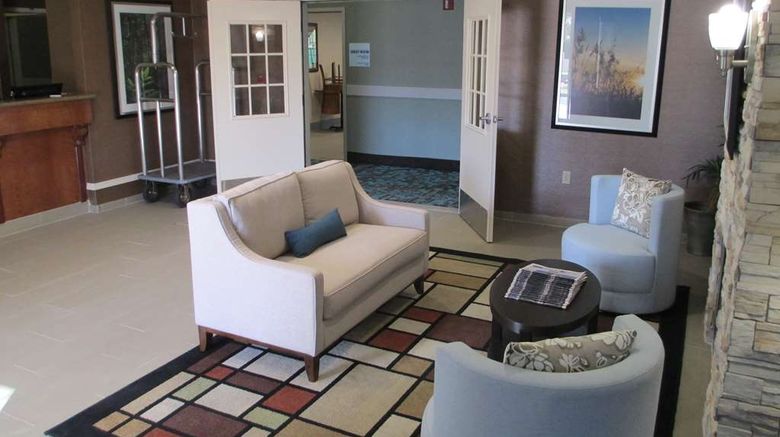<b>Best Western Brentwood Inn Lobby</b>. Images powered by <a href="https://iceportal.shijigroup.com/" title="IcePortal" target="_blank">IcePortal</a>.