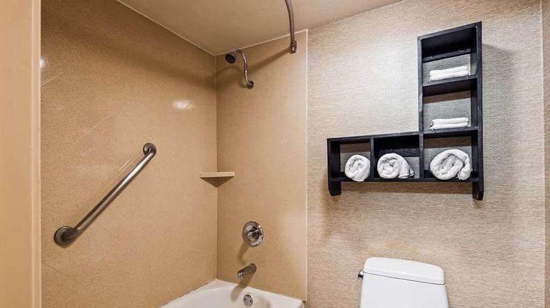 <b>Best Western Brentwood Inn Room</b>. Images powered by <a href="https://iceportal.shijigroup.com/" title="IcePortal" target="_blank">IcePortal</a>.