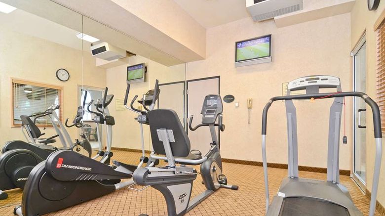 <b>Best Western Macomb Inn Health</b>. Images powered by <a href="https://iceportal.shijigroup.com/" title="IcePortal" target="_blank">IcePortal</a>.