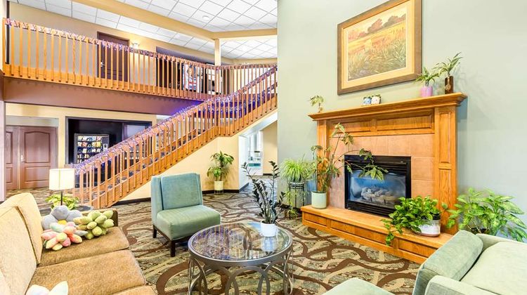 Best Western Holiday Manor Lobby