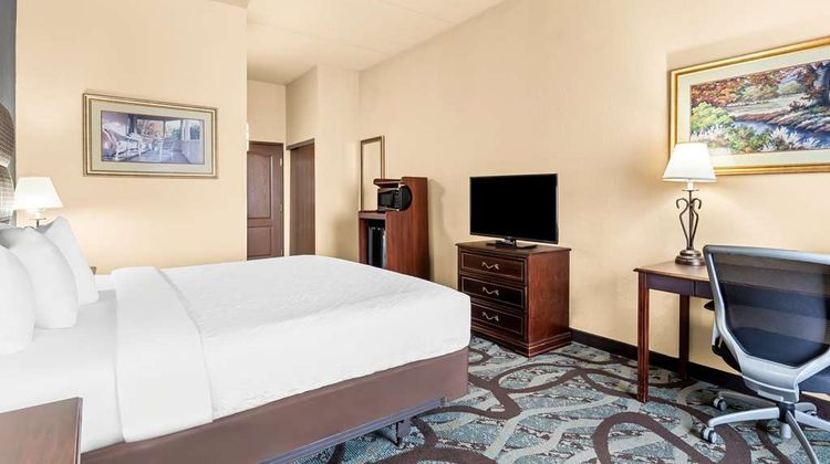 Best Western Holiday Manor Room