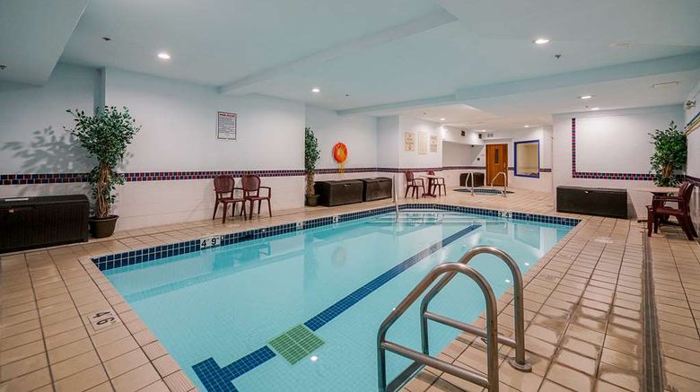 <b>Best Western Peace Arch Inn Pool</b>. Images powered by <a href="https://iceportal.shijigroup.com/" title="IcePortal" target="_blank">IcePortal</a>.