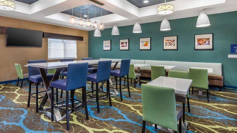 <b>Best Western Plus Taft Inn Restaurant</b>. Images powered by <a href="https://iceportal.shijigroup.com/" title="IcePortal" target="_blank">IcePortal</a>.