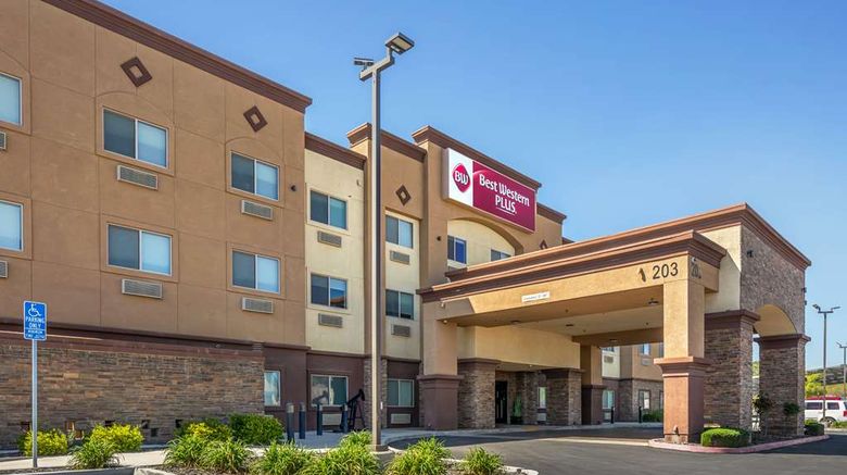 <b>Best Western Plus Taft Inn Exterior</b>. Images powered by <a href="https://iceportal.shijigroup.com/" title="IcePortal" target="_blank">IcePortal</a>.