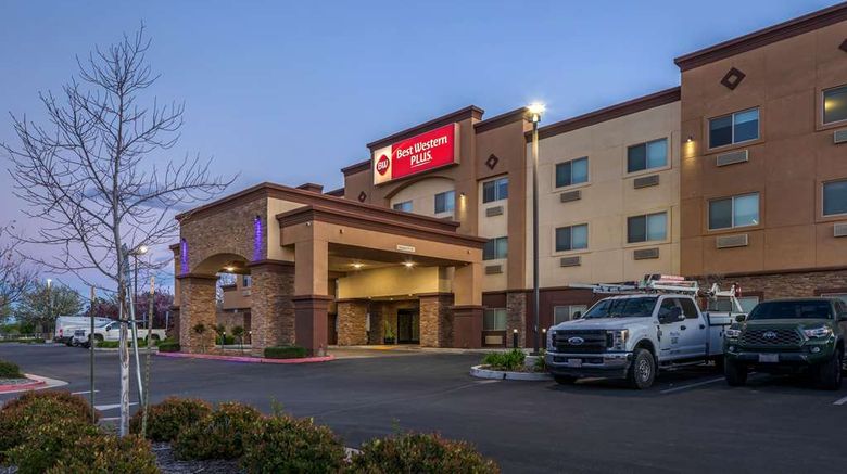 <b>Best Western Plus Taft Inn Exterior</b>. Images powered by <a href="https://iceportal.shijigroup.com/" title="IcePortal" target="_blank">IcePortal</a>.