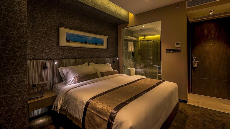 <b>Best Western Plus Maple Leaf Room</b>. Images powered by <a href="https://iceportal.shijigroup.com/" title="IcePortal" target="_blank">IcePortal</a>.