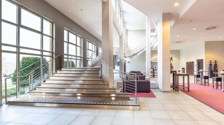 <b>Van der Valk Hotel Berlin Brandenburg Lobby</b>. Images powered by <a href="https://iceportal.shijigroup.com/" title="IcePortal" target="_blank">IcePortal</a>.