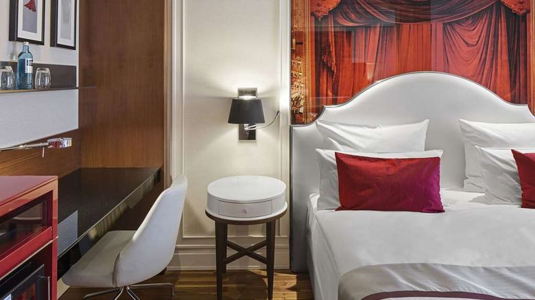 <b>Titanic Gendarmenmarkt Berlin Room</b>. Images powered by <a href="https://iceportal.shijigroup.com/" title="IcePortal" target="_blank">IcePortal</a>.