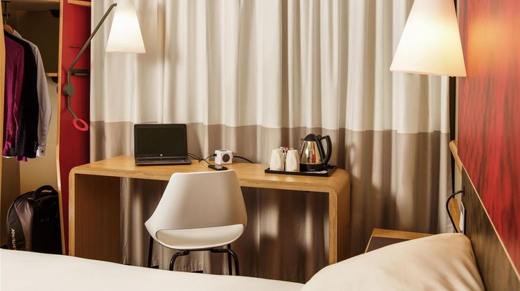 Ibis London Barking Room