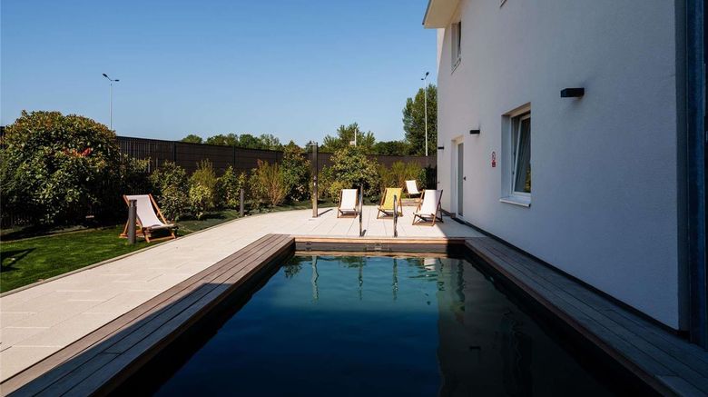 <b>Ibis Budget Strasbourg Sud Pool</b>. Images powered by <a href="https://iceportal.shijigroup.com/" title="IcePortal" target="_blank">IcePortal</a>.