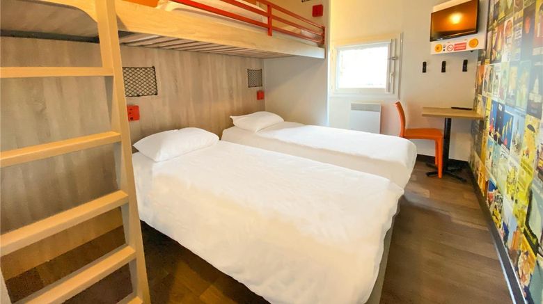 <b>HotelF1 Laval Room</b>. Images powered by <a href="https://iceportal.shijigroup.com/" title="IcePortal" target="_blank">IcePortal</a>.