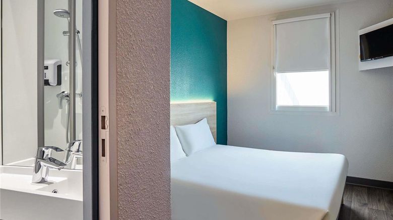 <b>HotelF1 Bordeaux Nord Lormont Exterior</b>. Images powered by <a href="https://iceportal.shijigroup.com/" title="IcePortal" target="_blank">IcePortal</a>.