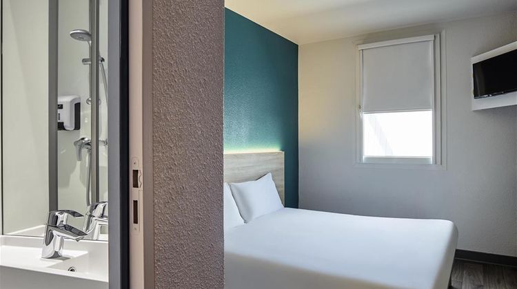 HotelF1 Nantes est Porte de Ste Luce Room