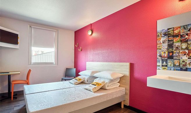 HotelF1 Antibes Sophia Antipolis Exterior