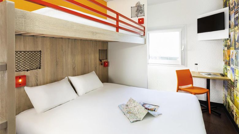 <b>HotelF1 Cholet Room</b>. Images powered by <a href="https://iceportal.shijigroup.com/" title="IcePortal" target="_blank">IcePortal</a>.