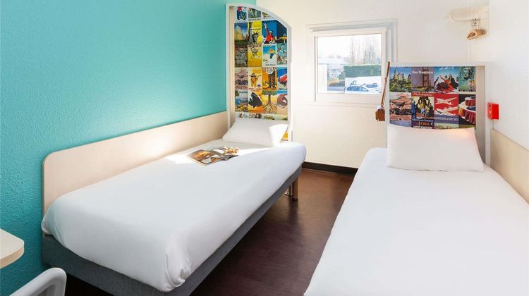 HotelF1 Annemasse Room