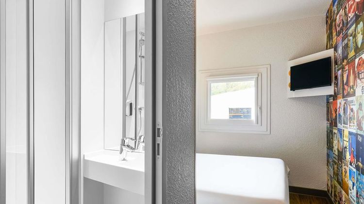 HotelF1 Bretigny sur Orge Room
