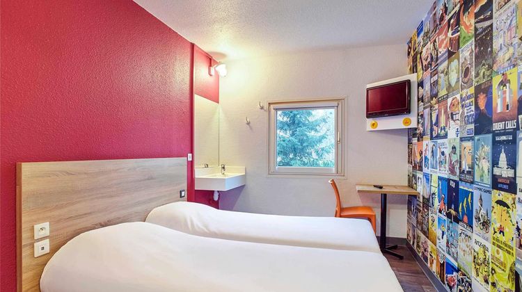HotelF1 Bretigny sur Orge Room